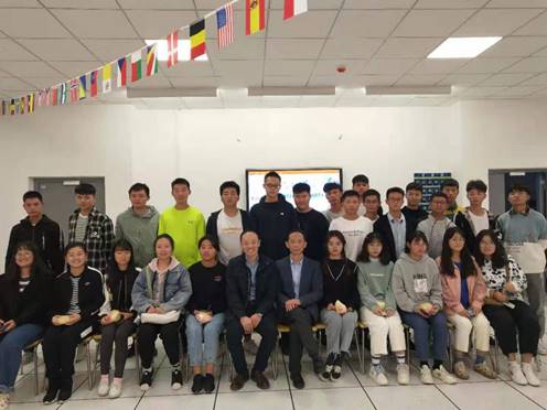 说明: C:\Users\hp\Desktop\19级班主任工作\中美合作办学活动\迎新照片1.jpg 说明: C:\Users\hp\Desktop\19级班主任工作\中美合作办学活动\迎新照片1.jpg