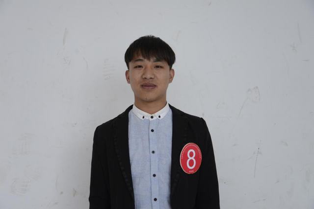 计算机系 14广告设计2班 方立群